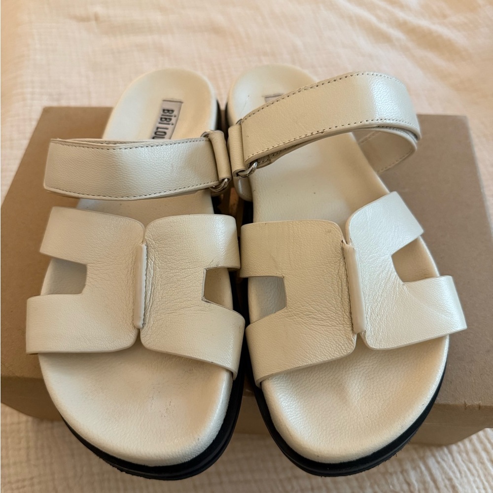 Bibi Lou Mindy sandals; off white